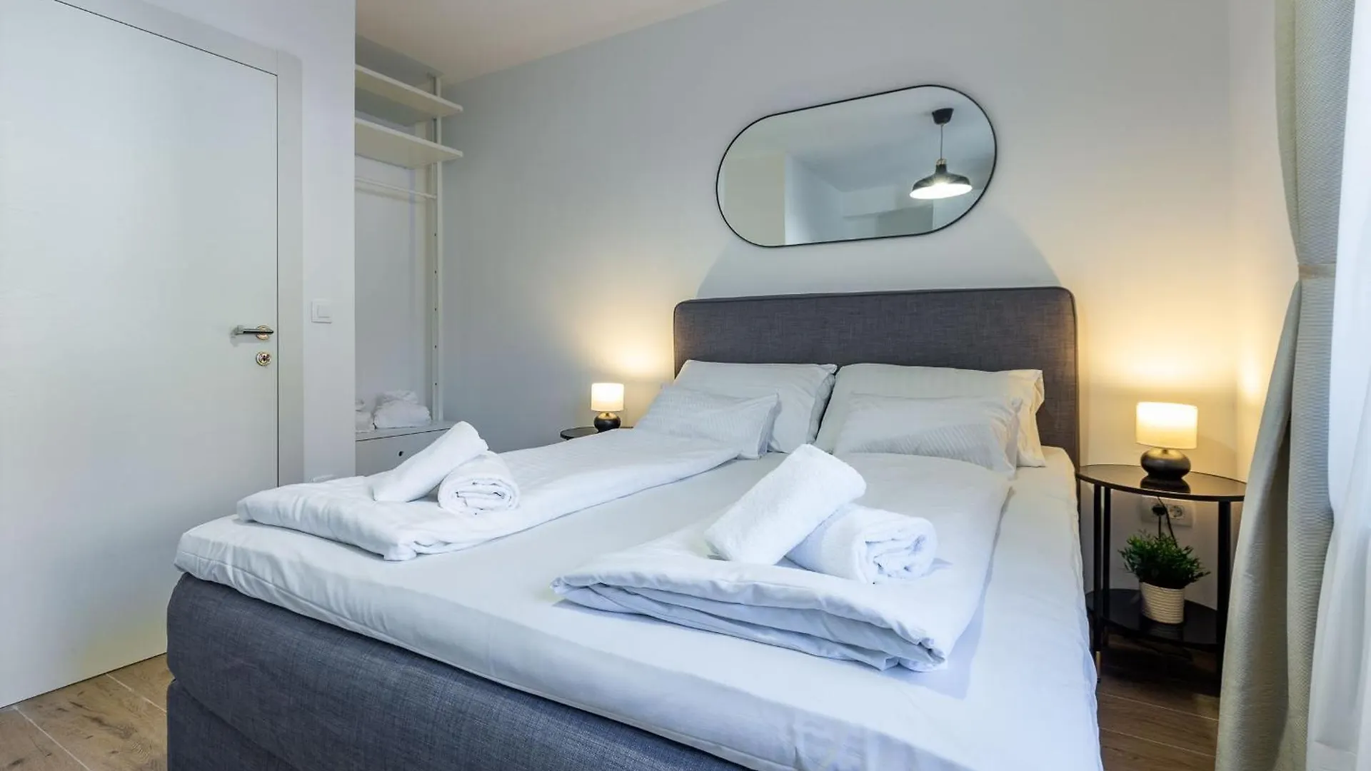 Lpl Luxury Apartments Zadar 0*,