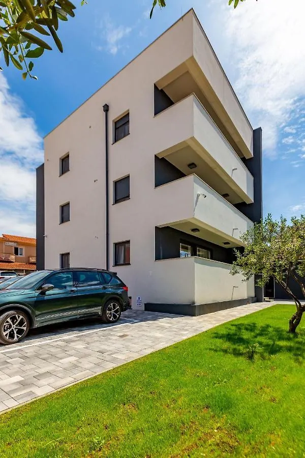 Lpl Luxury Apartments Zadar 0*,